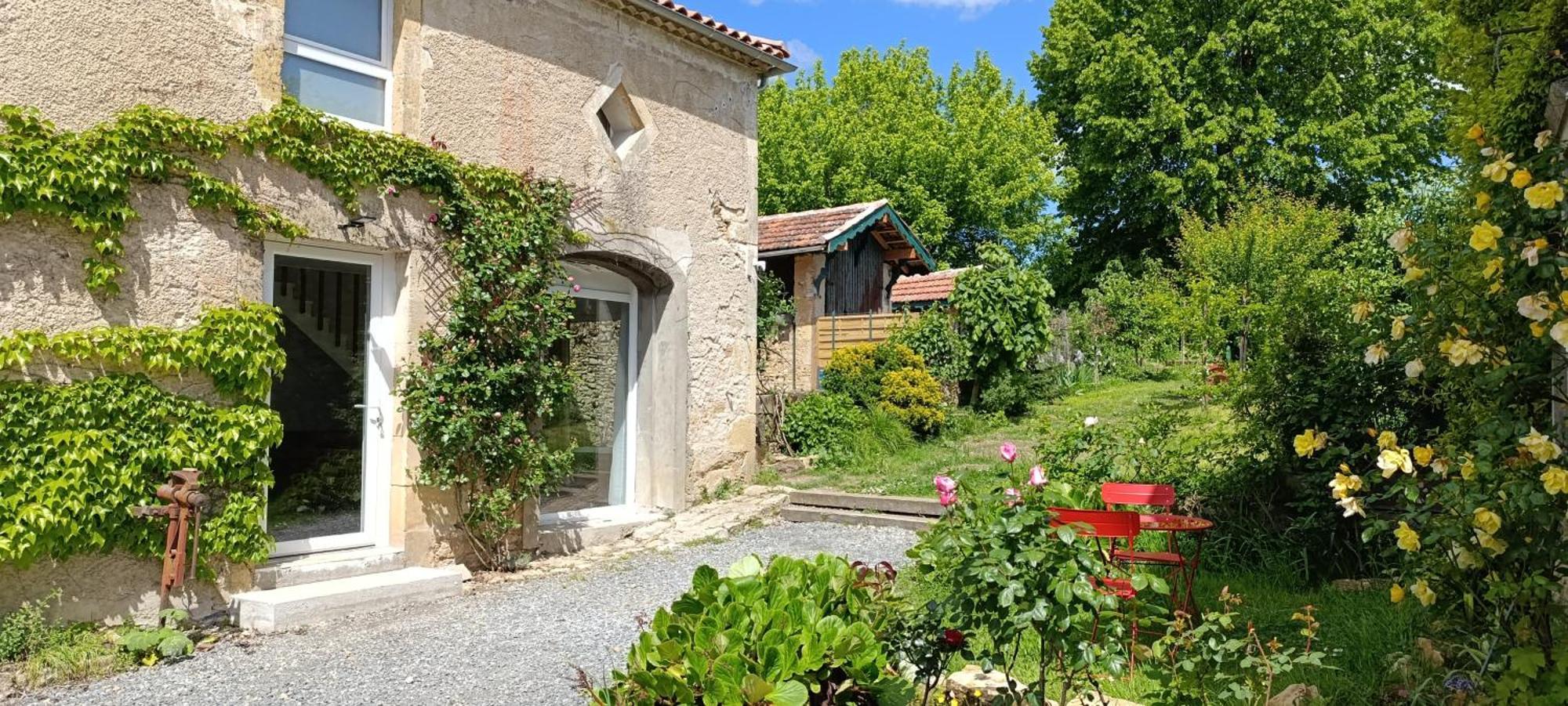 Maison Irondas Saint-Pierre-d'Aurillac Extérieur photo