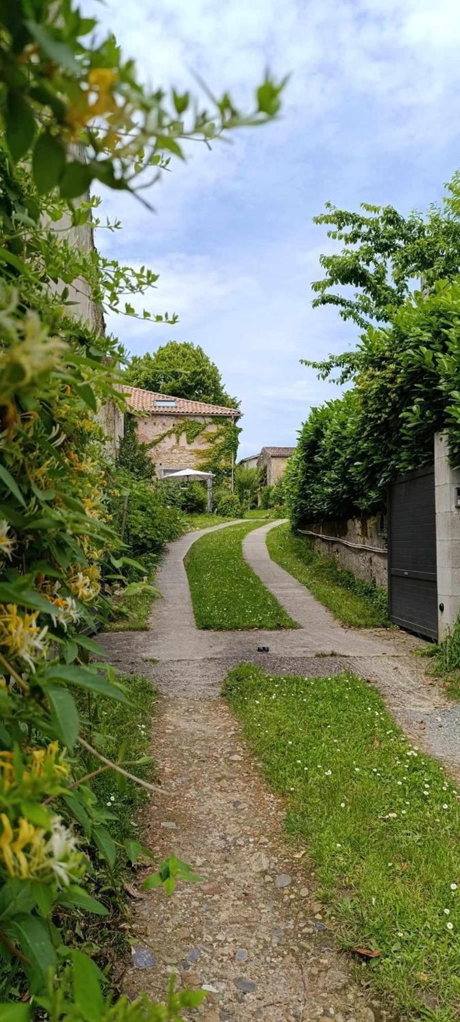 Maison Irondas Saint-Pierre-d'Aurillac Extérieur photo