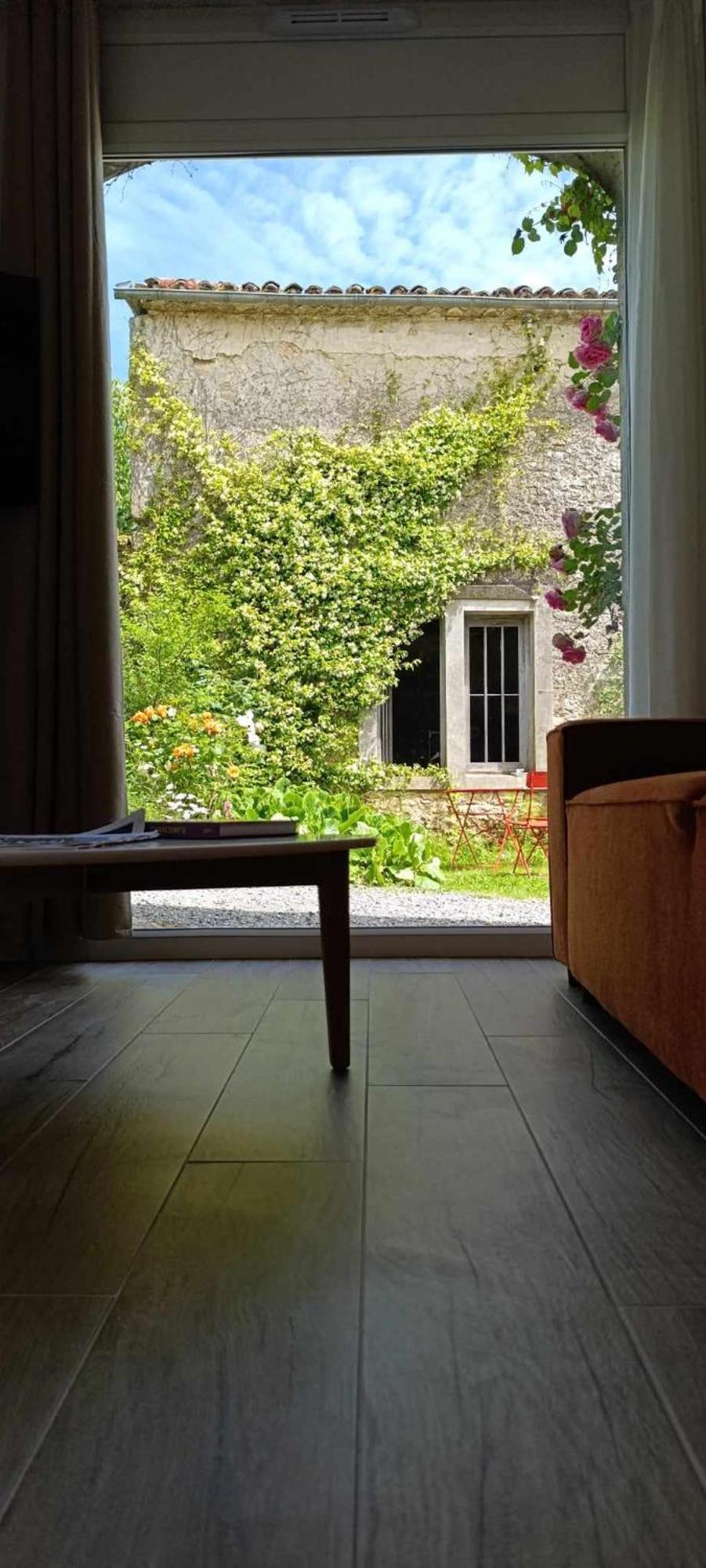 Maison Irondas Saint-Pierre-d'Aurillac Extérieur photo