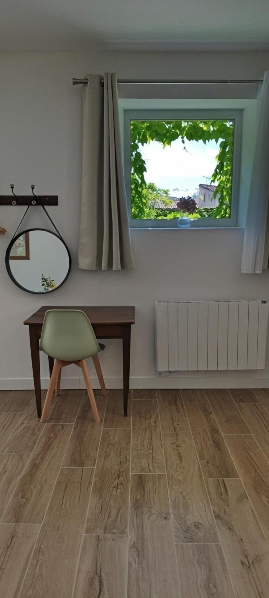 Maison Irondas Saint-Pierre-d'Aurillac Extérieur photo